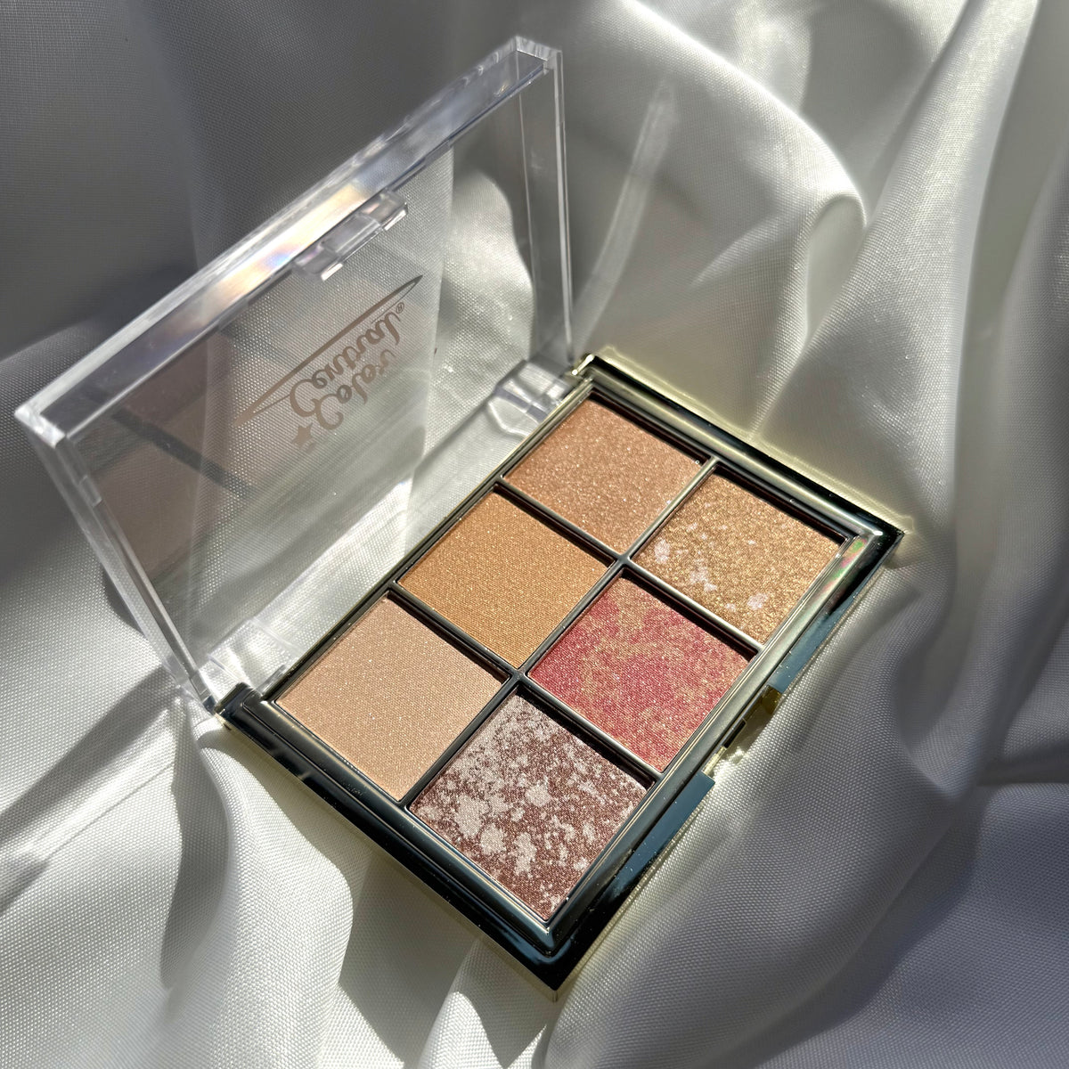 Color Central — Paleta de 6 tonos luminosos con brocha