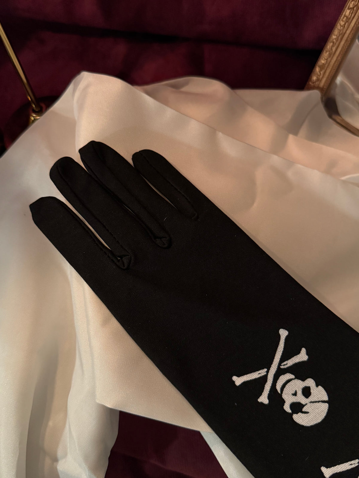 Guantes largos de calavera